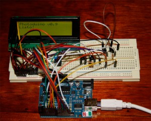 Modelo del circuito de Photoduino en un protoboard